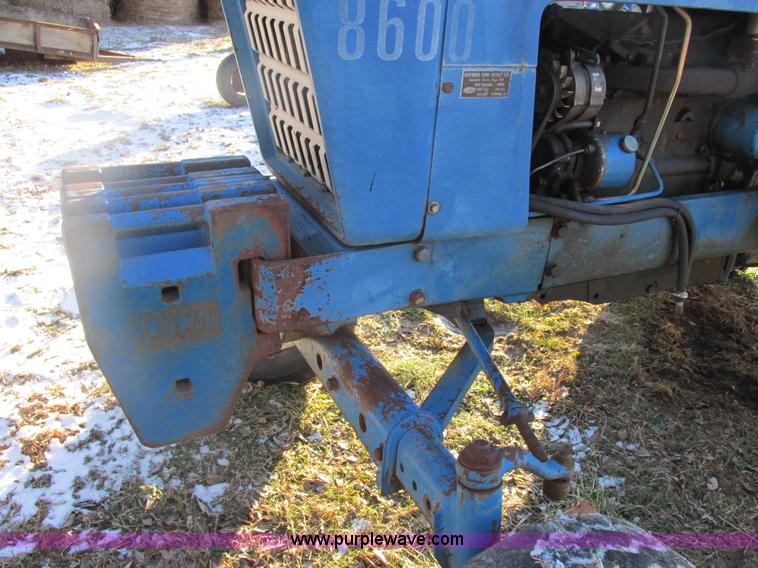 image for item AB9291 Ford 8600 tractor