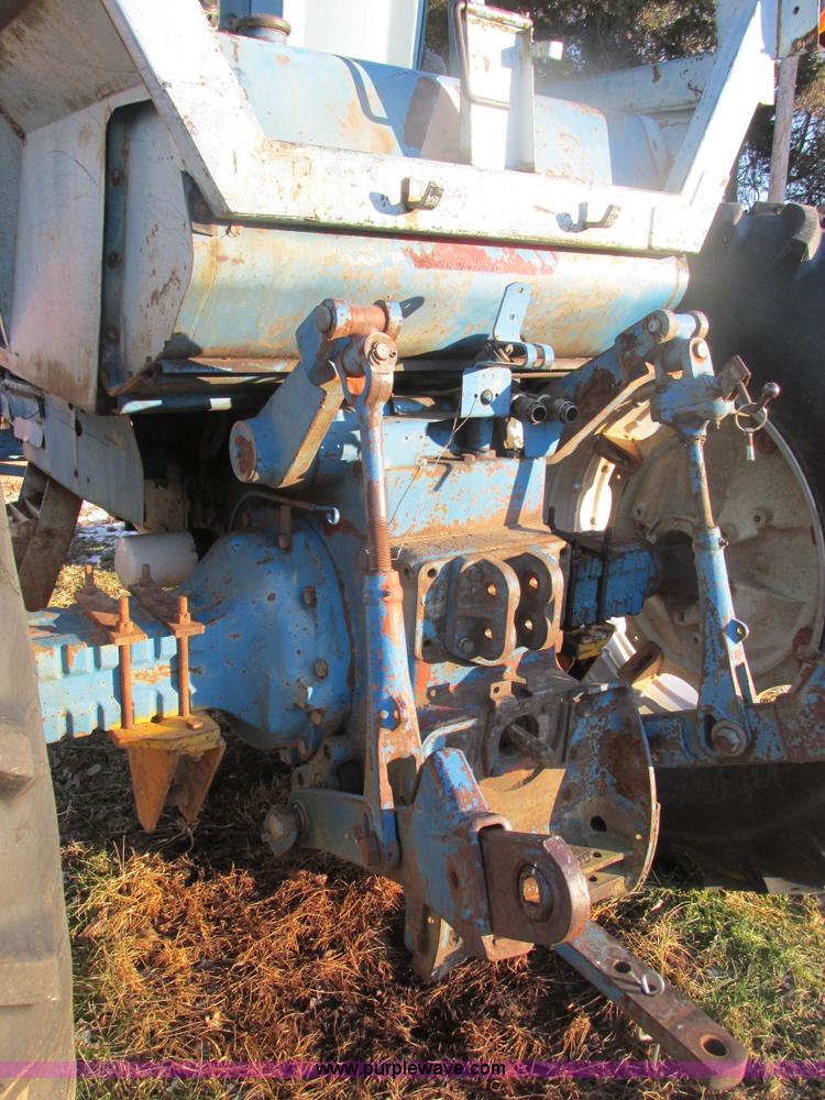 image for item AB9291 Ford 8600 tractor