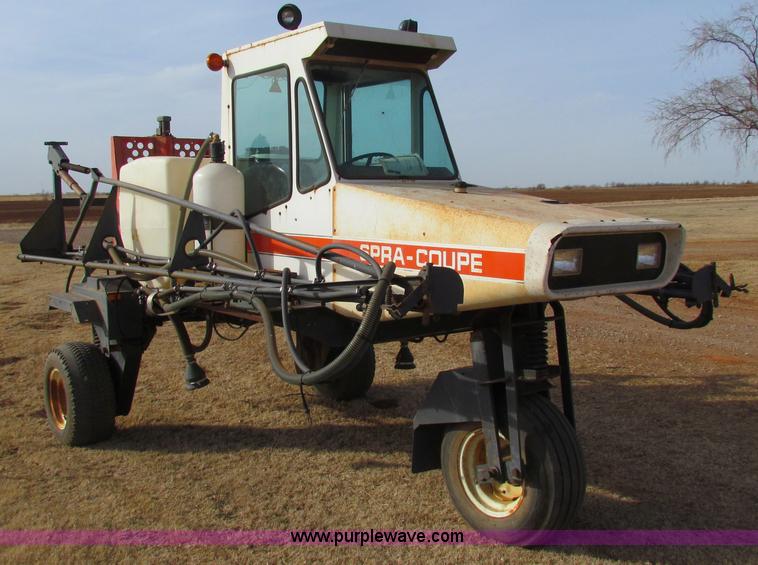 image for item AE9041 SpraCoupe 220 self-propelled sprayer
