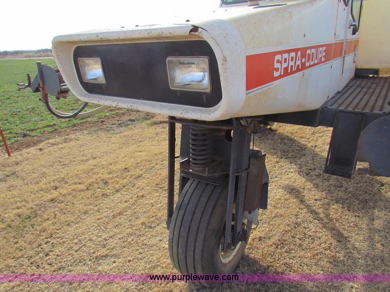 image for item AE9041 SpraCoupe 220 self-propelled sprayer