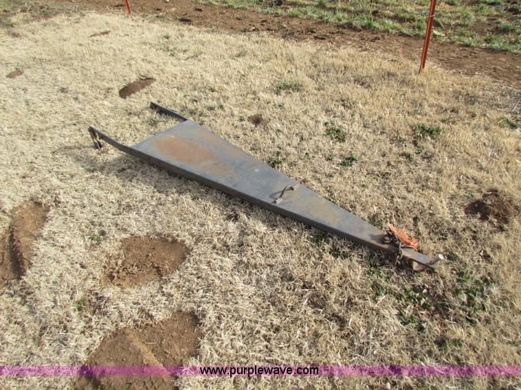 image for item AE9041 SpraCoupe 220 self-propelled sprayer