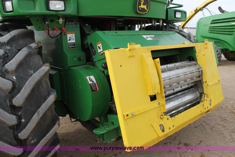 image for item C3700 2011 John Deere 7950 forage harvester
