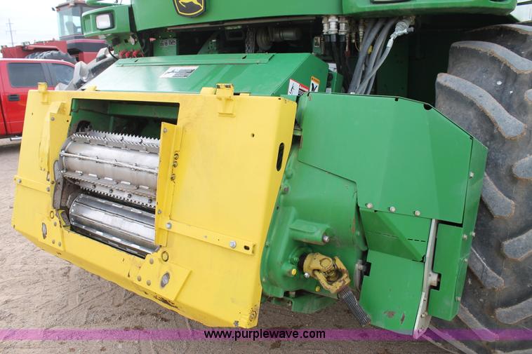 image for item C3700 2011 John Deere 7950 forage harvester