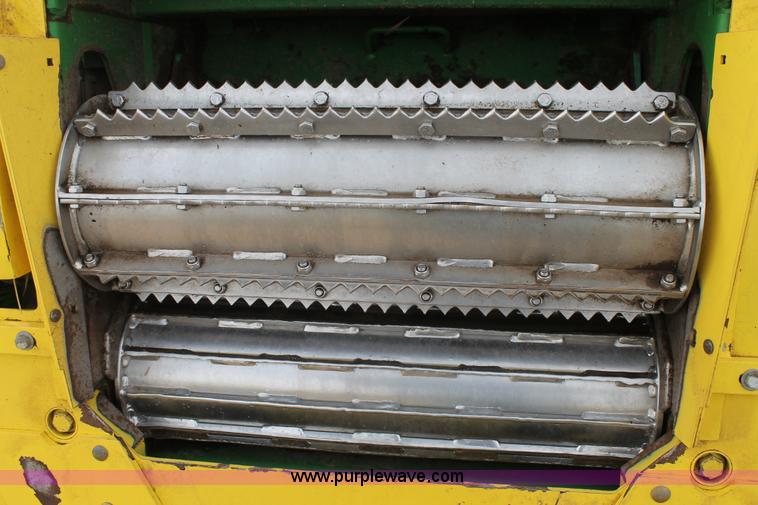 image for item C3700 2011 John Deere 7950 forage harvester