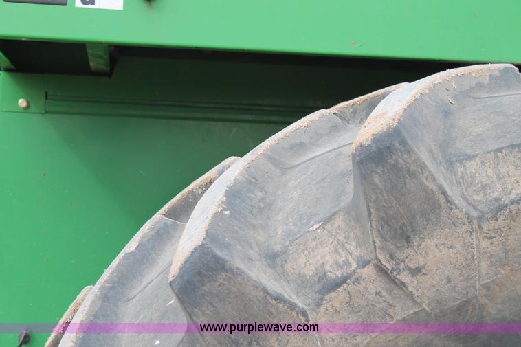 image for item C3700 2011 John Deere 7950 forage harvester