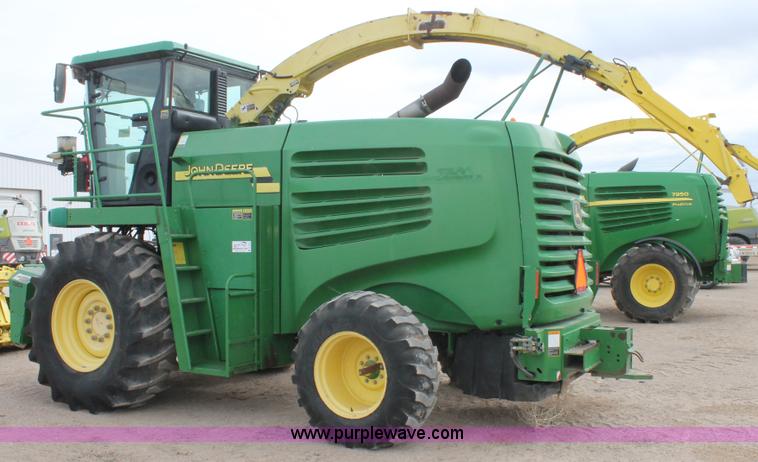 image for item C3701 2006 John Deere 7500 forage harvester