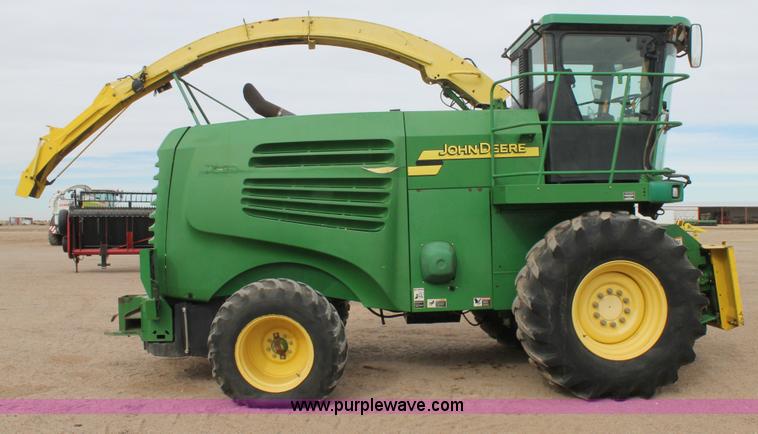 image for item C3701 2006 John Deere 7500 forage harvester
