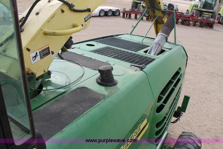 image for item C3701 2006 John Deere 7500 forage harvester