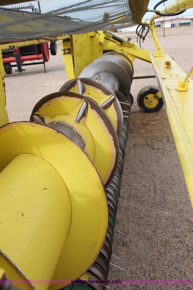 image for item C3702 2005 John Deere 645B hay pickup head