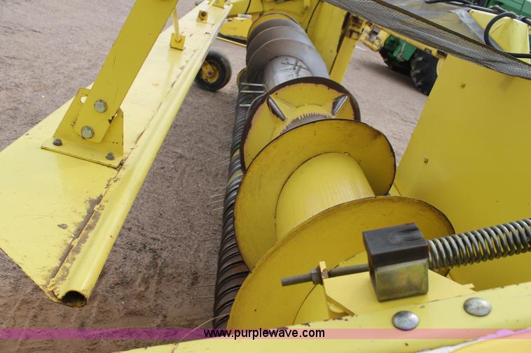 image for item C3702 2005 John Deere 645B hay pickup head