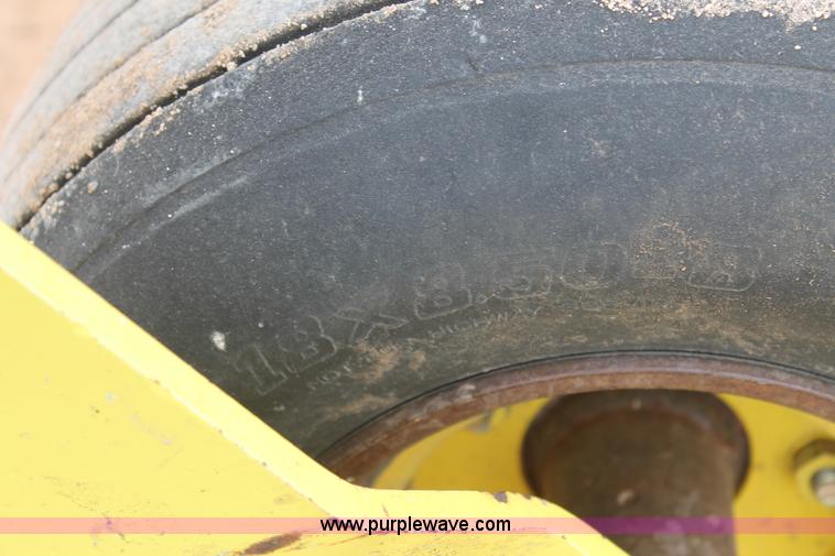 image for item C3702 2005 John Deere 645B hay pickup head