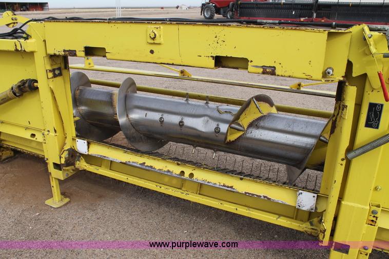 image for item C3702 2005 John Deere 645B hay pickup head