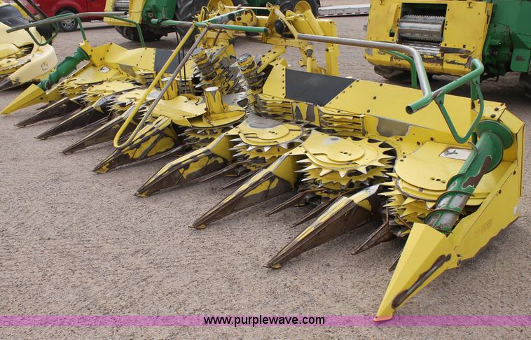 image for item C3703 2005 John Deere 688C rotary forage head