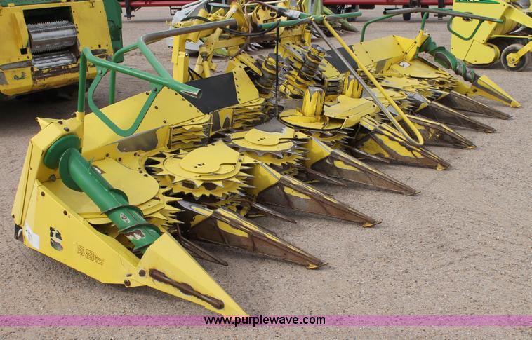 image for item C3703 2005 John Deere 688C rotary forage head