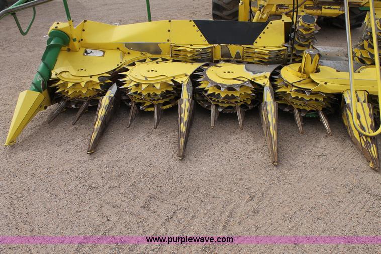 image for item C3703 2005 John Deere 688C rotary forage head