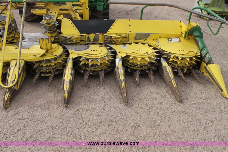 image for item C3703 2005 John Deere 688C rotary forage head