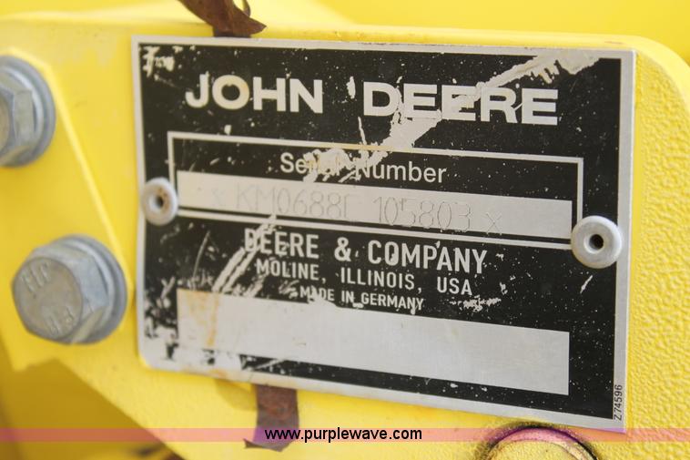 image for item C3703 2005 John Deere 688C rotary forage head