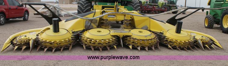 image for item C3704 2009 John Deere 770 rotary forage head