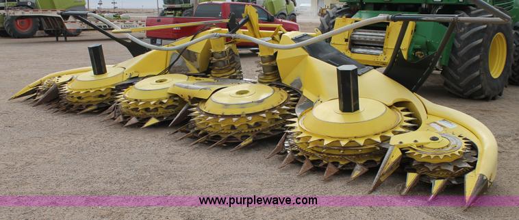 image for item C3704 2009 John Deere 770 rotary forage head