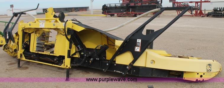 image for item C3704 2009 John Deere 770 rotary forage head