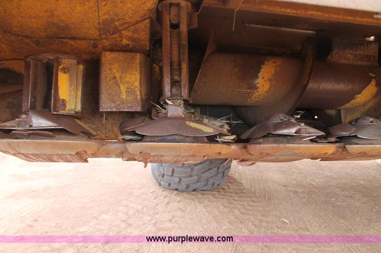 image for item C3710 2006 New Holland HW365 swather