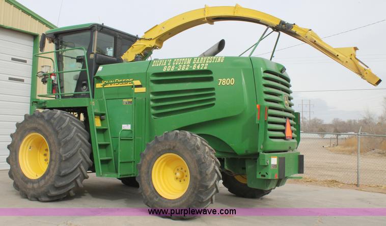 image for item C3711 2004 John Deere 7800 forage harvester
