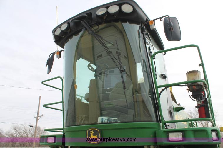 image for item C3711 2004 John Deere 7800 forage harvester