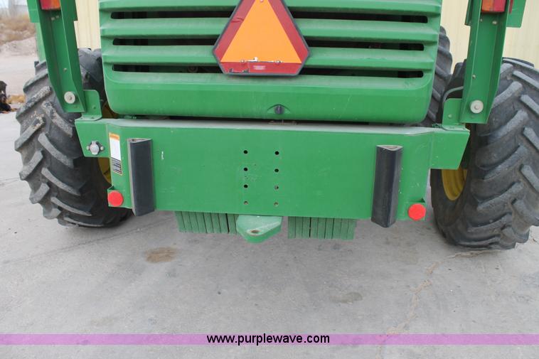image for item C3711 2004 John Deere 7800 forage harvester