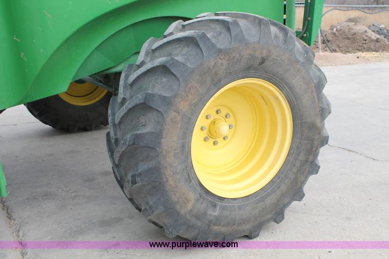 image for item C3711 2004 John Deere 7800 forage harvester