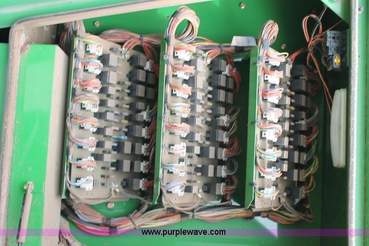 image for item C3711 2004 John Deere 7800 forage harvester