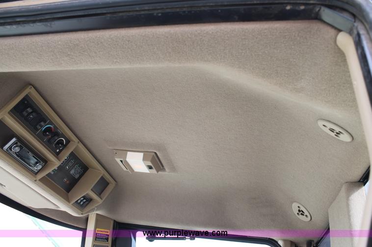 image for item C3711 2004 John Deere 7800 forage harvester