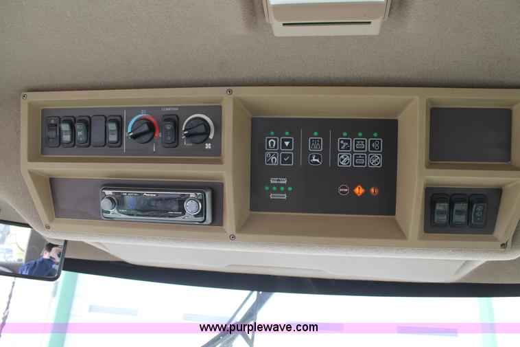 image for item C3711 2004 John Deere 7800 forage harvester