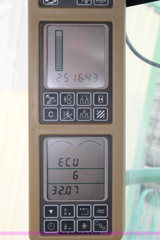 image for item C3711 2004 John Deere 7800 forage harvester