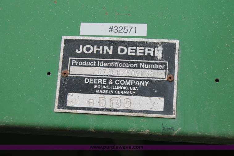 image for item C3711 2004 John Deere 7800 forage harvester