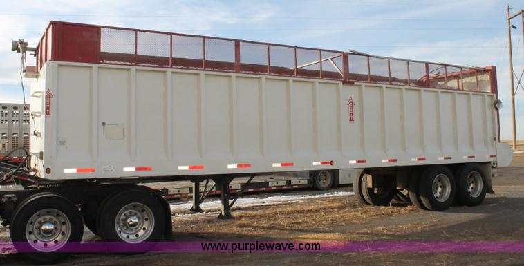 image for item C3718 2010 Aeroswint trailer