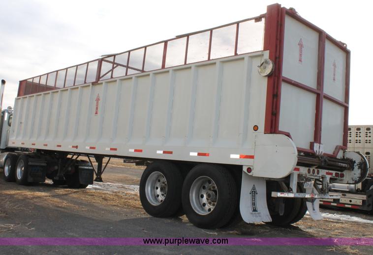 image for item C3718 2010 Aeroswint trailer