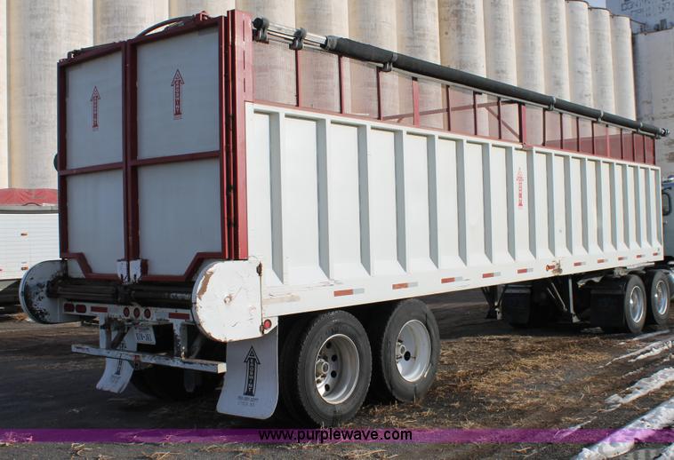 image for item C3718 2010 Aeroswint trailer