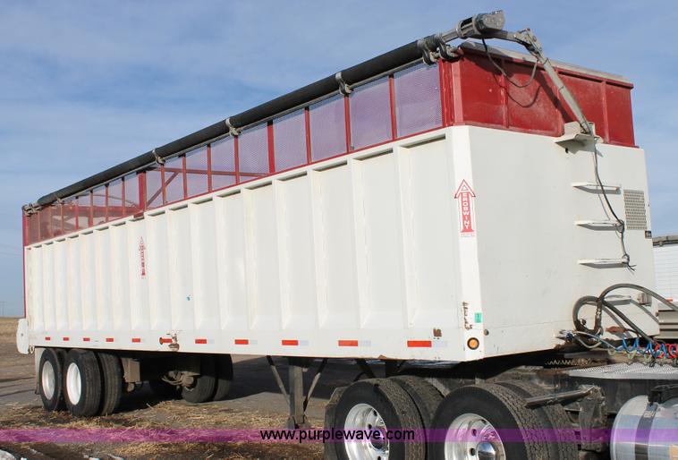 image for item C3718 2010 Aeroswint trailer