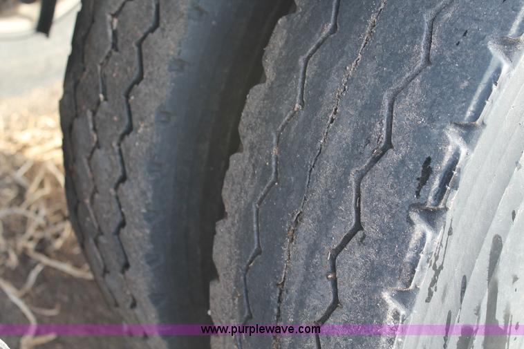 image for item C3718 2010 Aeroswint trailer