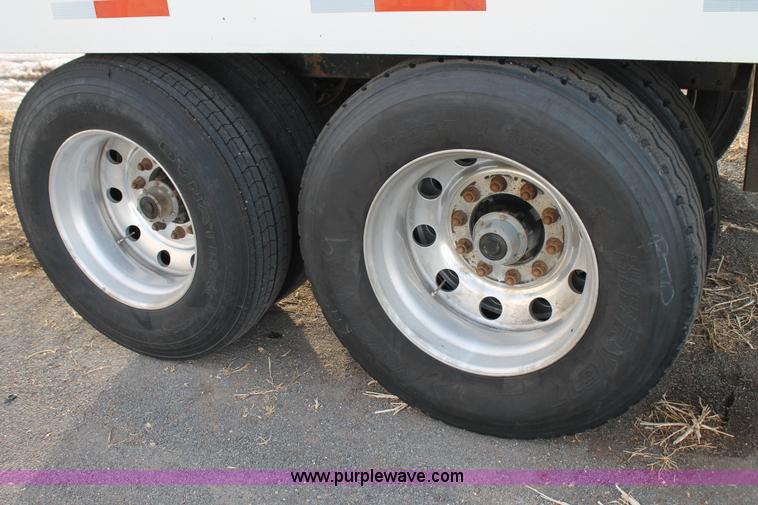 image for item C3718 2010 Aeroswint trailer