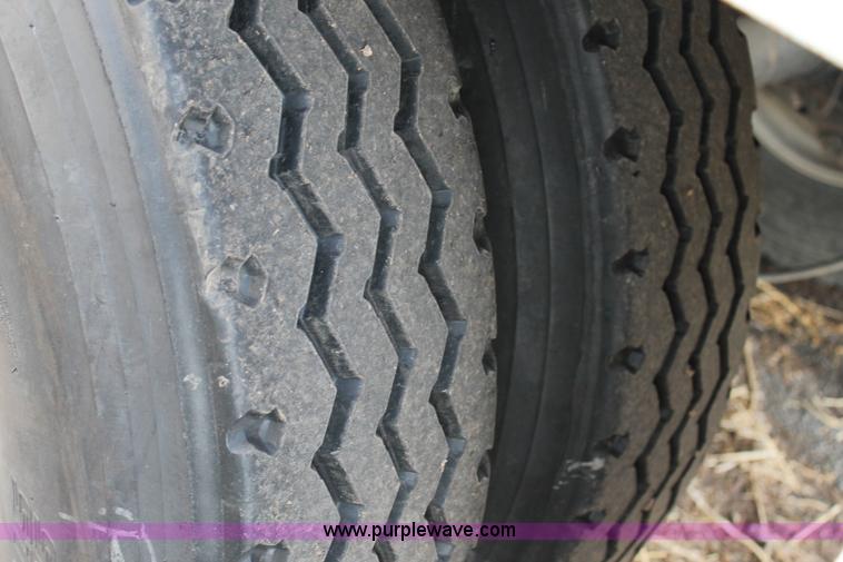 image for item C3718 2010 Aeroswint trailer