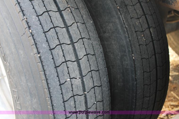 image for item C3718 2010 Aeroswint trailer