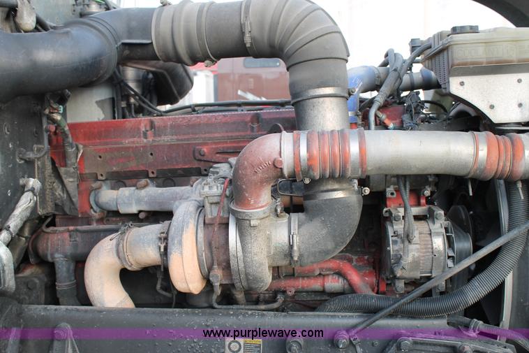 image for item C3719 2009 Peterbilt 367 semi truck