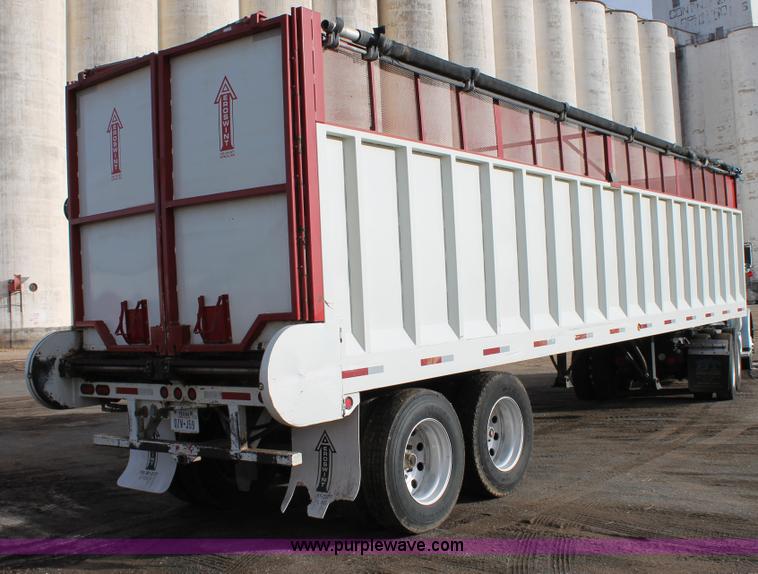 image for item C3720 2010 Aeroswint trailer