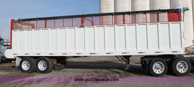 image for item C3720 2010 Aeroswint trailer