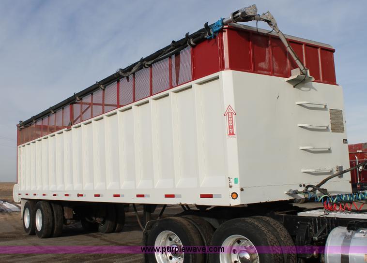 image for item C3720 2010 Aeroswint trailer