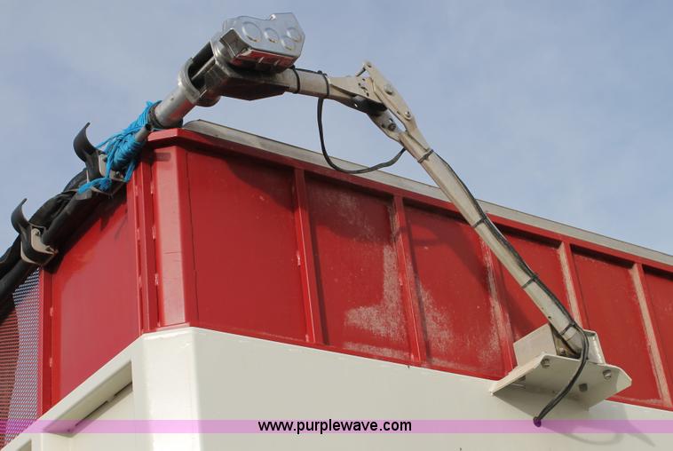 image for item C3720 2010 Aeroswint trailer