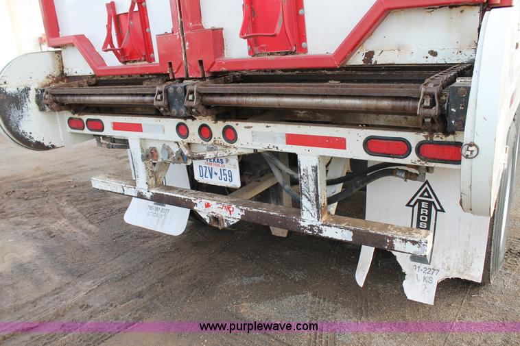 image for item C3720 2010 Aeroswint trailer