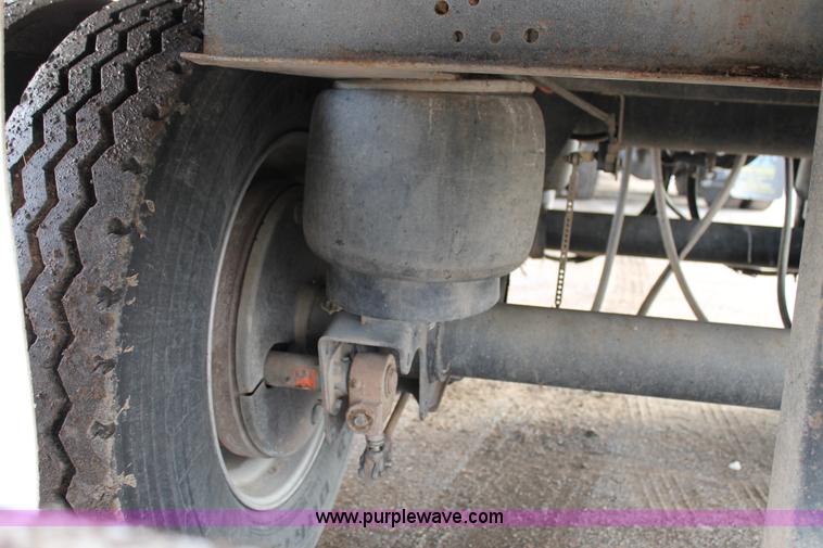 image for item C3720 2010 Aeroswint trailer