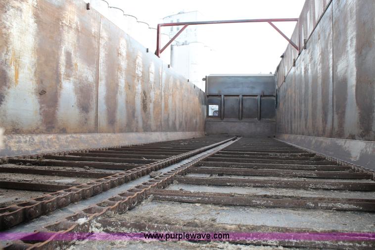 image for item C3720 2010 Aeroswint trailer